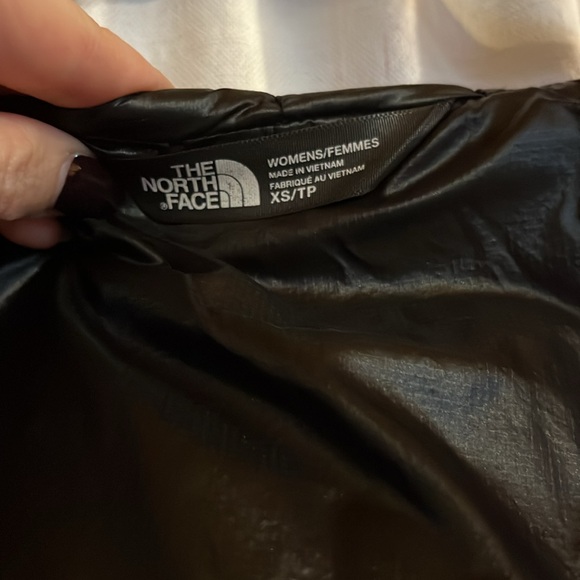 North Face Lightweight Hooded Full Zip Puffer XS - Picture 7 of 9